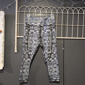 ZYIA Black and Gray Patterned Leggings